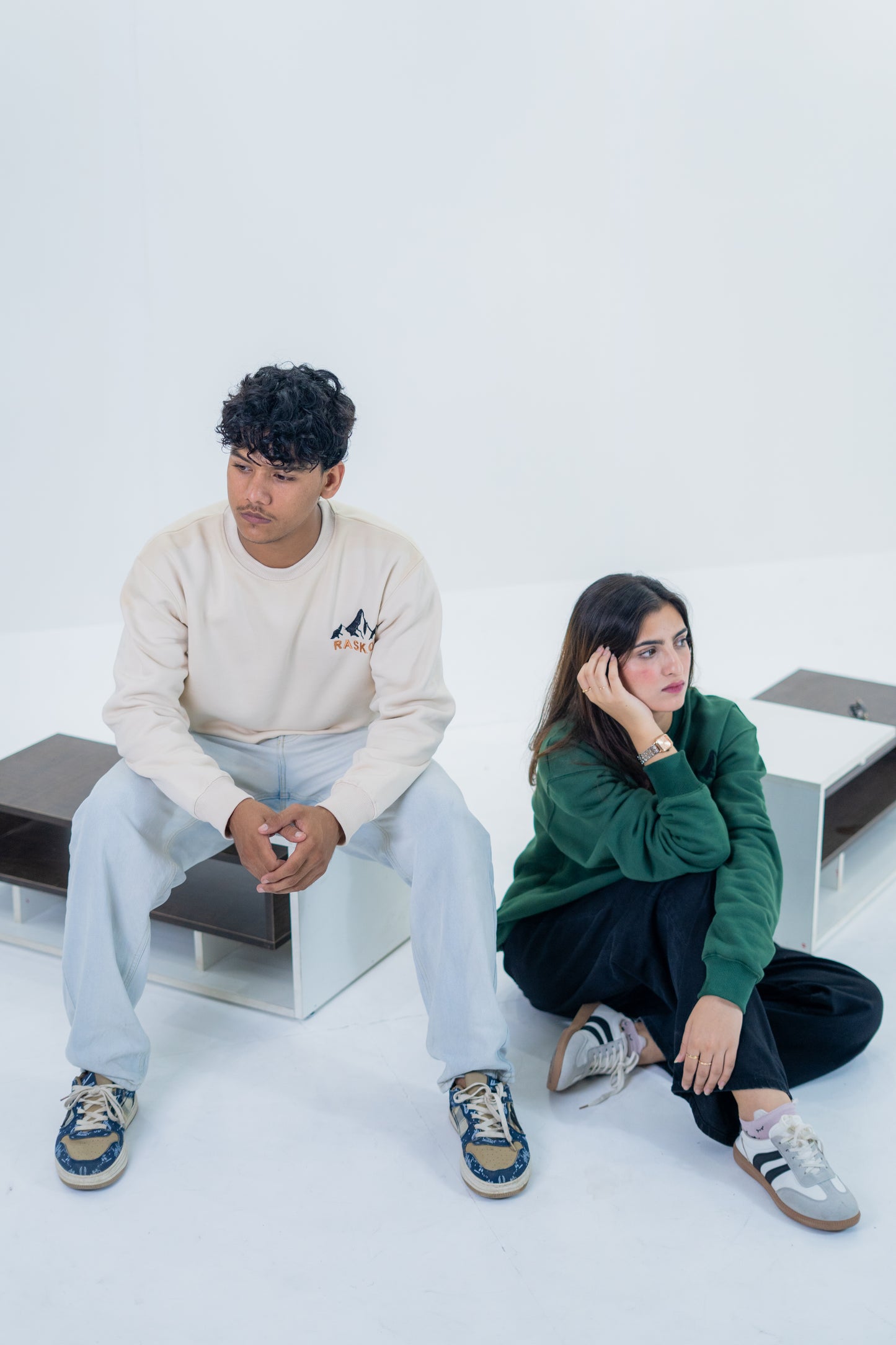 Sweatshirt